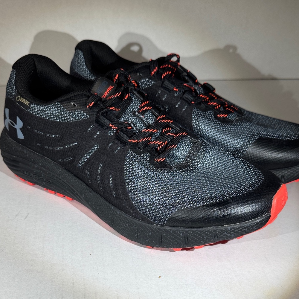 NWOT Under Armour Charged Bandit Trail Running Gore-Tex Waterproof Shoes sz 8